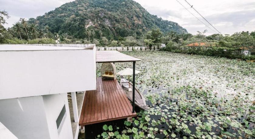Anavilla Tangke Resort Khanom Exteriör bild