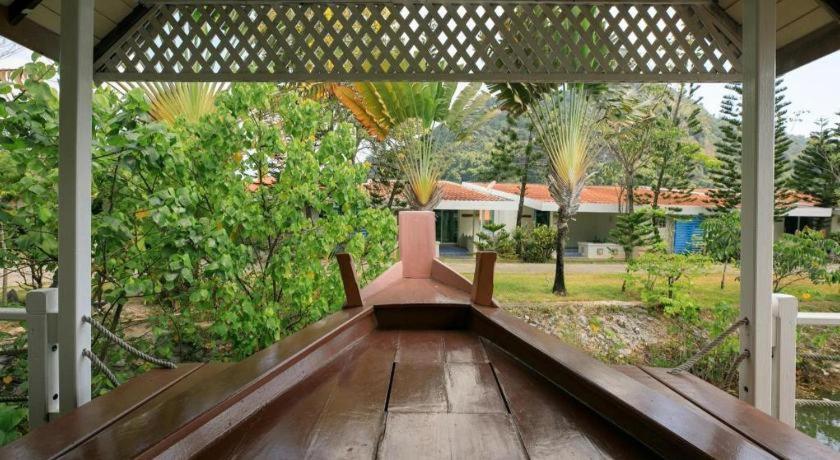 Anavilla Tangke Resort Khanom Exteriör bild